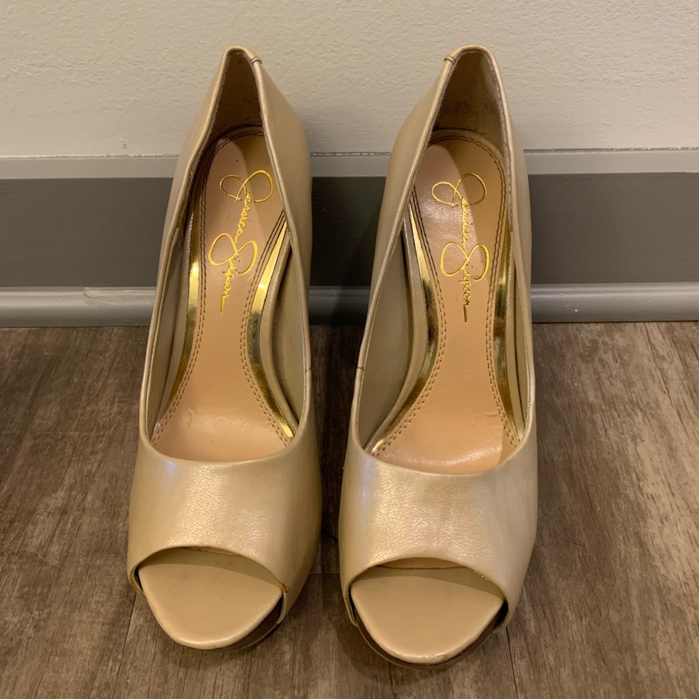 Tan/nude heels